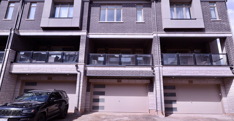 3298 Taha Gardens, Oakville, ON, L6M 4K1 - 8