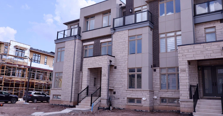 3298 Taha Gardens, Oakville, ON, L6M 4K1 - 5