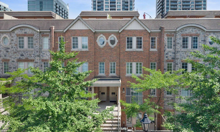 Th92-9 Windermere Avenue