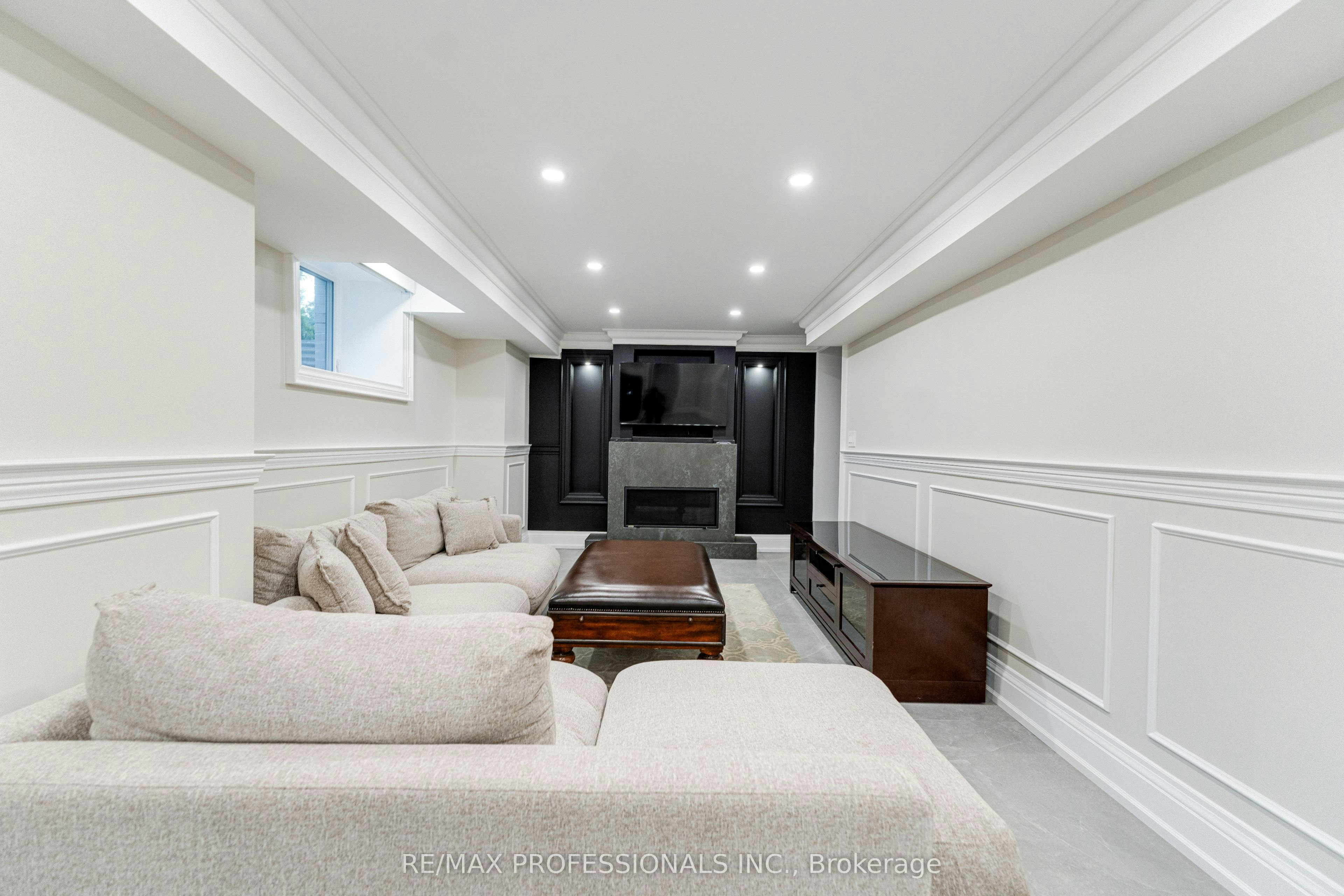 161 The Kingsway N/A, Toronto, ON, M8X 2V5 - 38