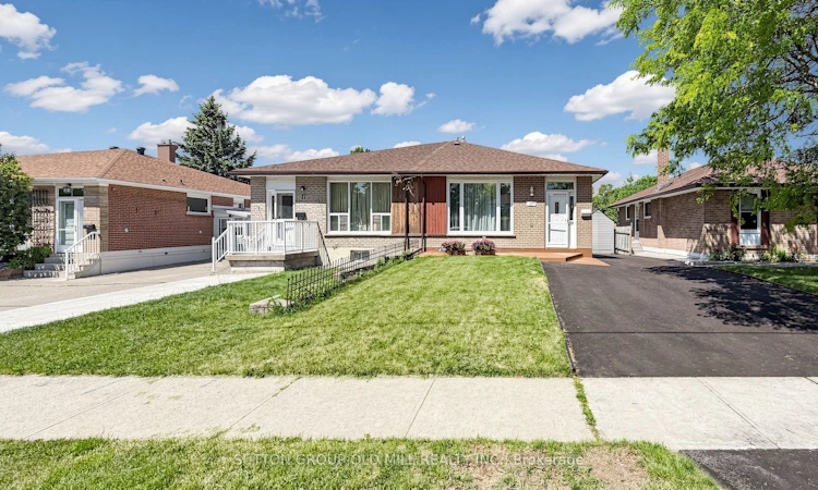 19 Ascot Avenue