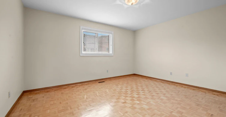 5 Acacia Avenue, Toronto, ON, M9M 1H6 - 23
