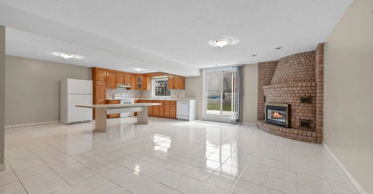 5 Acacia Avenue, Toronto, ON, M9M 1H6 - 33