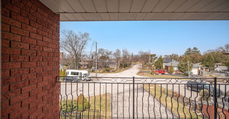 5 Acacia Avenue, Toronto, ON, M9M 1H6 - 43