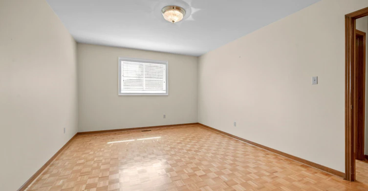 5 Acacia Avenue, Toronto, ON, M9M 1H6 - 20