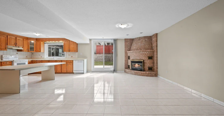 5 Acacia Avenue, Toronto, ON, M9M 1H6 - 37