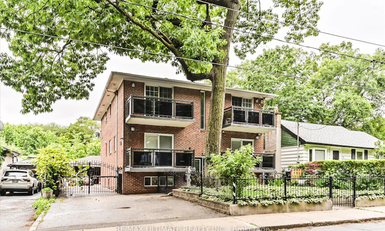 76 Hilldale Road