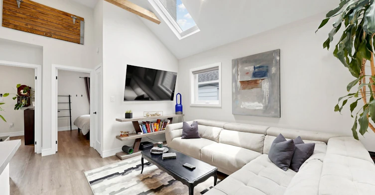 59 Lonborough Avenue, Toronto, ON, M6M 1X2 - 6