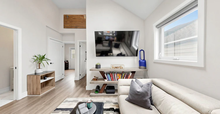 59 Lonborough Avenue, Toronto, ON, M6M 1X2 - 7