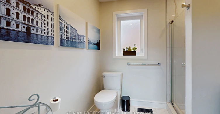 59 Lonborough Avenue, Toronto, ON, M6M 1X2 - 14