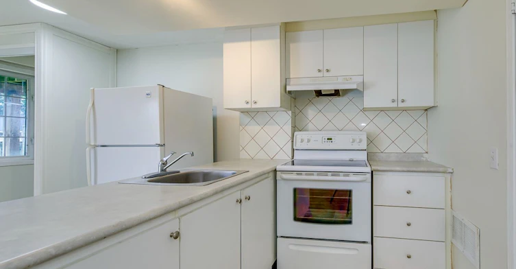 basement-3332 Angel Pass Drive, Mississauga, ON, L5M 7K2 - 9