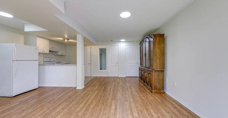 basement-3332 Angel Pass Drive, Mississauga, ON, L5M 7K2 - 5