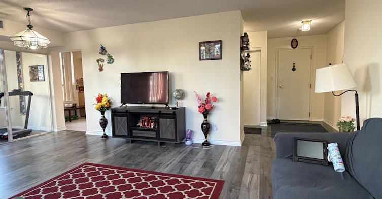 303-135 Hillcrest Avenue, Mississauga, ON, L5B 4B1 - 11