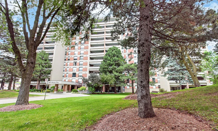 504-965 Inverhouse Drive
