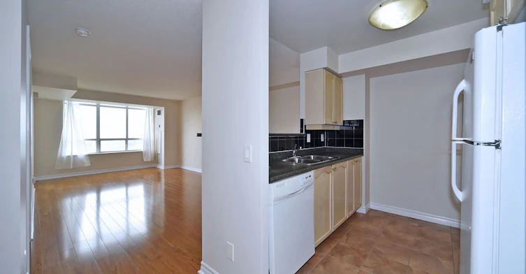 2624-700 Humberwood Boulevard, Toronto, ON, M9W 7J4 - 9