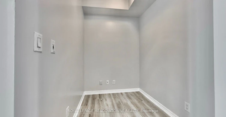 2114-223 Webb Drive, Mississauga, ON, L5B 0E8 - 3