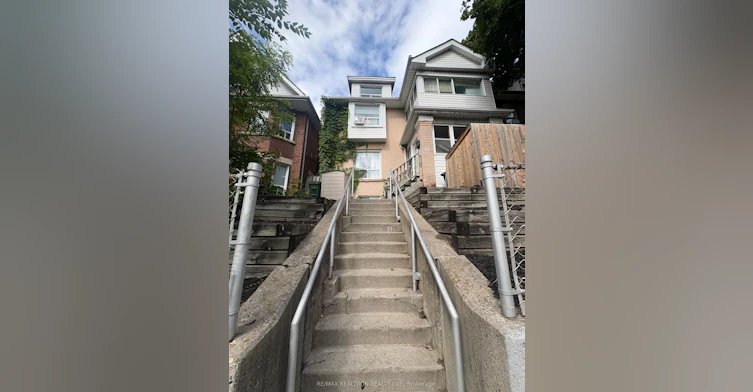 218 Keele Street, Toronto, ON, M6P 2K2