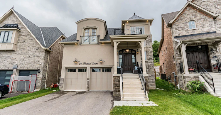 24 Foxtail Court, Halton Hills, ON, L7G 6N7