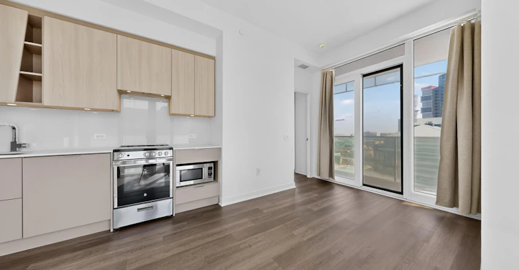 1203-3900 Confederation Parkway, Mississauga, ON, L5B 0M3 - 6