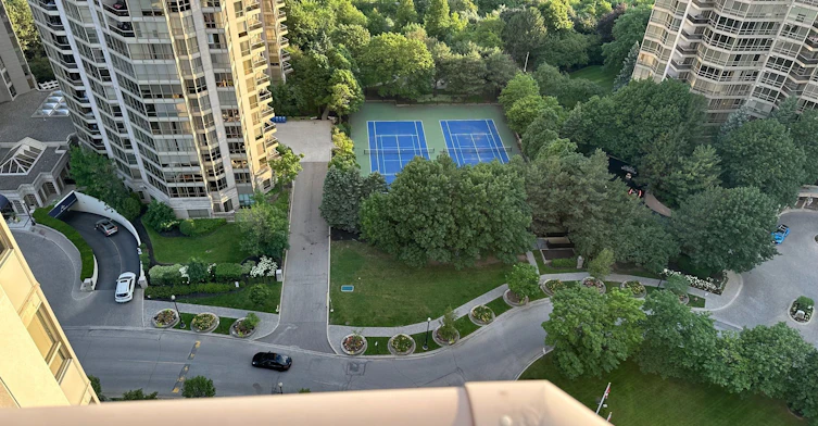 2219-25 Kingsbridge Garden Circle, Mississauga, ON, L5R 4B1 - 11