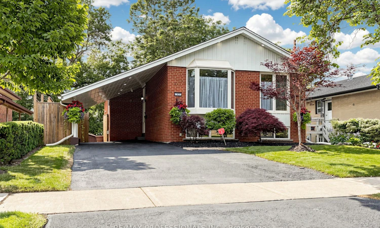 17 Barwell Crescent