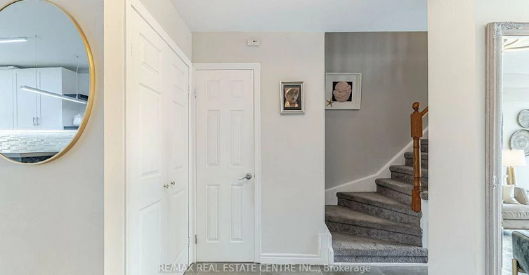 2046 Glenada Crescent, Oakville, ON, L6H 4M3 - 6