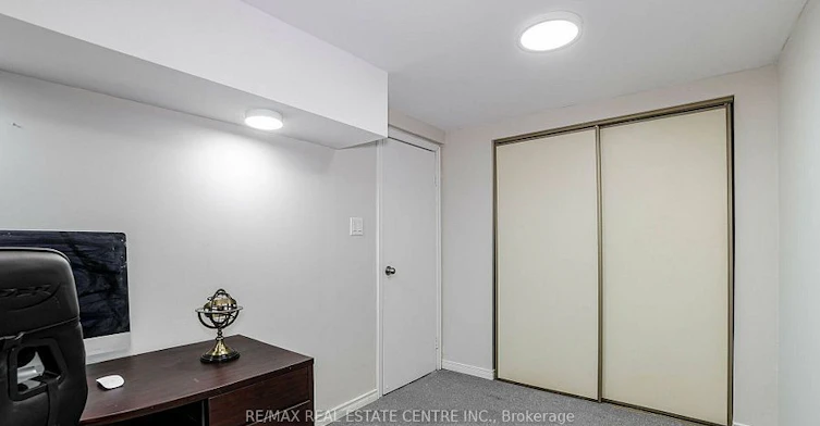 2046 Glenada Crescent, Oakville, ON, L6H 4M3 - 35
