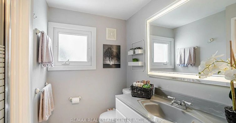 2046 Glenada Crescent, Oakville, ON, L6H 4M3 - 24