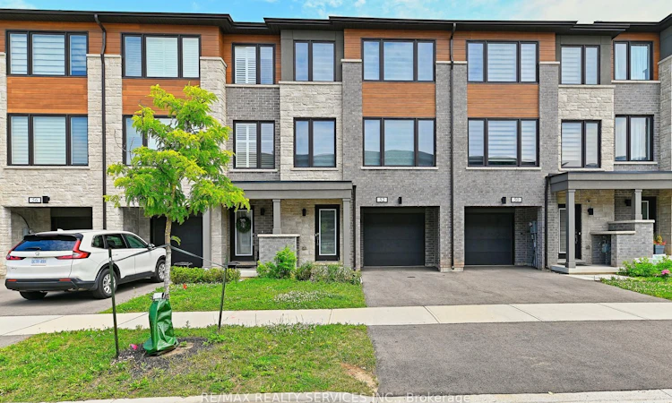 52 Humberstone Drive