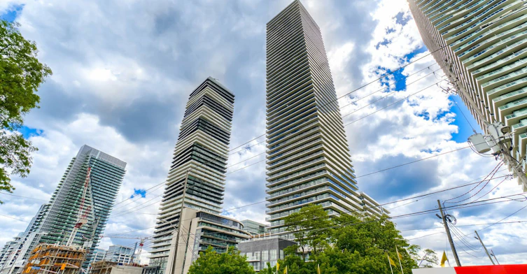 3204-70 Annie Craig Drive, Toronto, ON, M8V 0G2 - 2