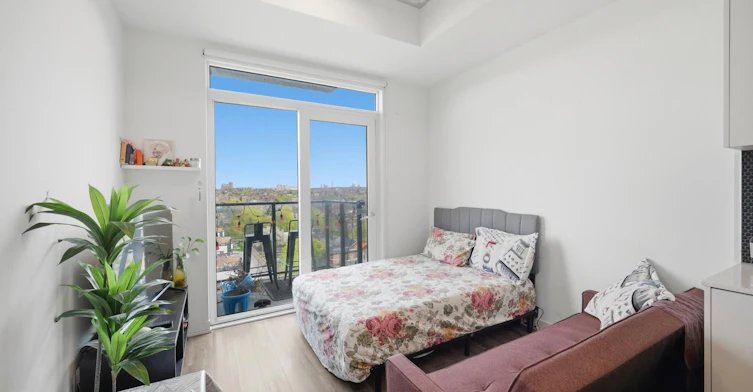801-1808 St. Clair Avenue W, Toronto, ON, M6N 1J5 - 9