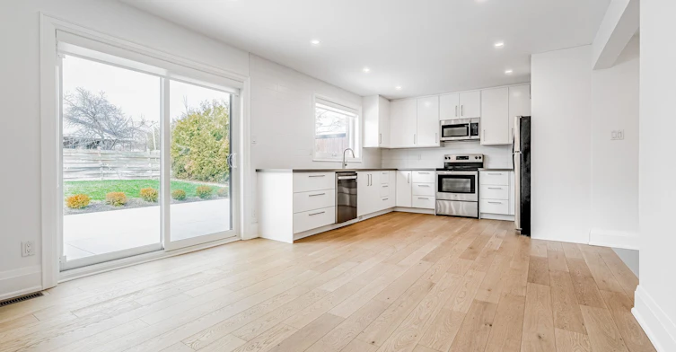 Lower-674 Netherton Crescent, Mississauga, ON, L4Y 2M4