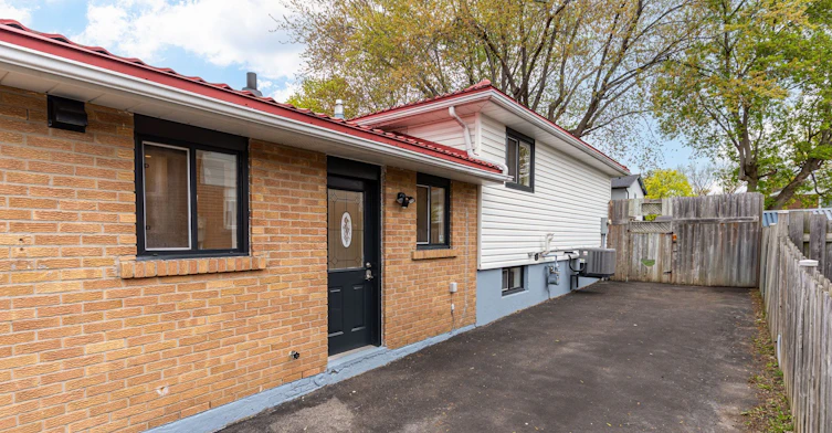 143 Voltarie Crescent, Mississauga, ON, L5A 2A5 - 25