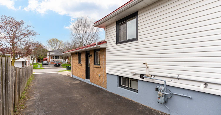 143 Voltarie Crescent, Mississauga, ON, L5A 2A5 - 26