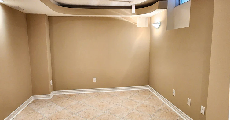 Bsmt-387 Rocca Court, Mississauga, ON, L5W 1V1 - 4