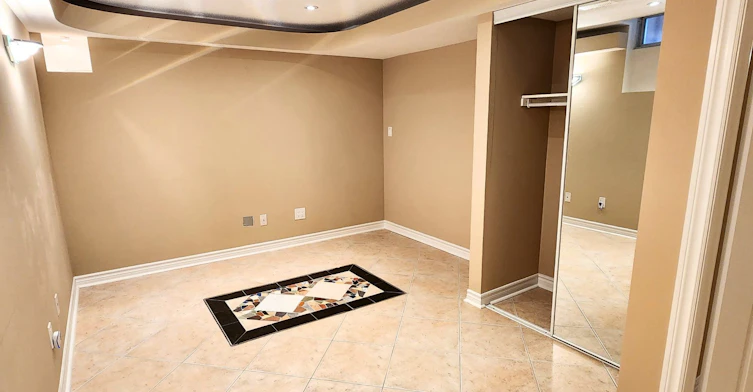 Bsmt-387 Rocca Court, Mississauga, ON, L5W 1V1 - 5