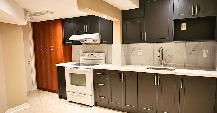 Bsmt-387 Rocca Court, Mississauga, ON, L5W 1V1 - 7