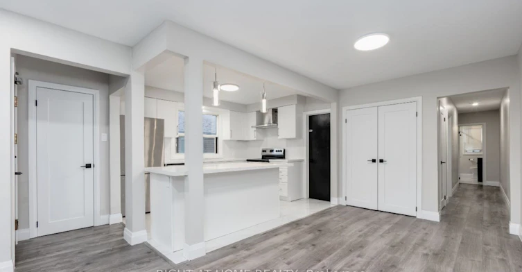 3-31 Wesley Street, Toronto, ON, M8Y 2W5 - 3