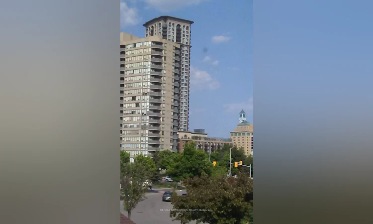307-350 Rathburn Road W