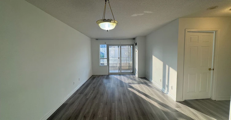 423-25 Kingsbridge Garden Circle, Mississauga, ON, L5R 4B1 - 11