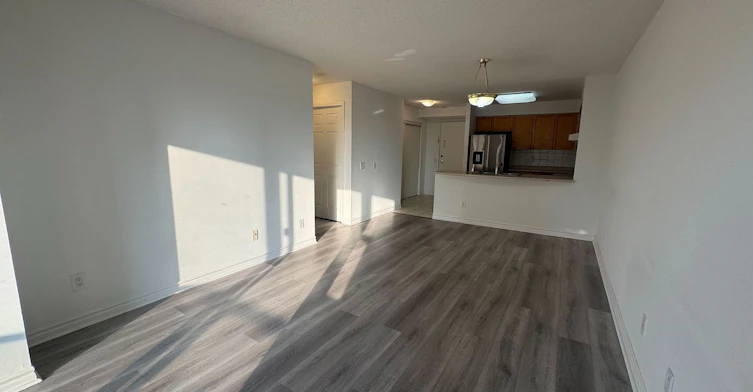 423-25 Kingsbridge Garden Circle, Mississauga, ON, L5R 4B1 - 13