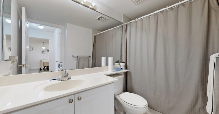423-25 Kingsbridge Garden Circle, Mississauga, ON, L5R 4B1 - 25