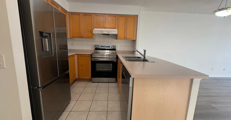 423-25 Kingsbridge Garden Circle, Mississauga, ON, L5R 4B1 - 4