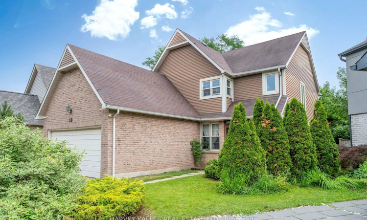 39 Newington Crescent