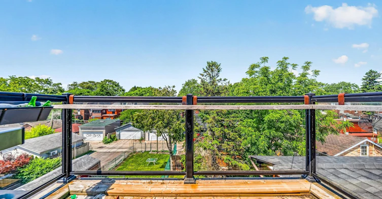1-160 Lansdowne Avenue, Toronto, ON, M6K 2V9 - 11