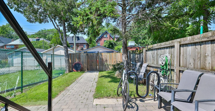 1-160 Lansdowne Avenue, Toronto, ON, M6K 2V9 - 15