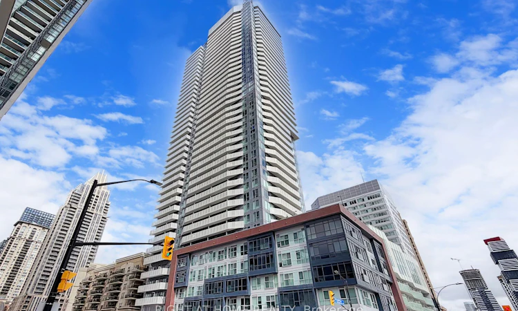 2507-4065 Confederation Parkway