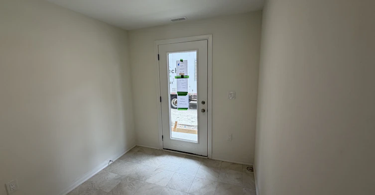 702 Royal Front Street, Mississauga, ON, L4Y 0C8 - 3