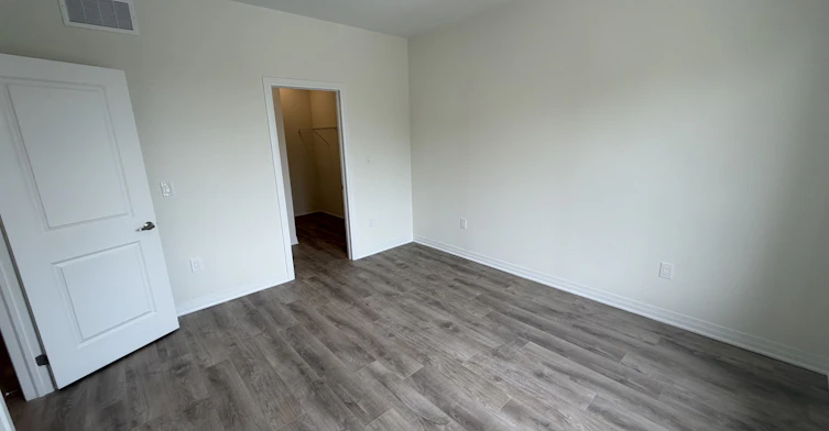 702 Royal Front Street, Mississauga, ON, L4Y 0C8 - 24