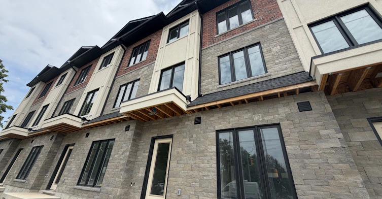 702 Royal Front Street, Mississauga, ON, L4Y 0C8 - 26
